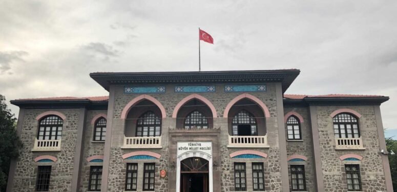 Kurtuluş Savaşı Müzesi (Birinci Meclis)  Ankara Gezi Rehberi