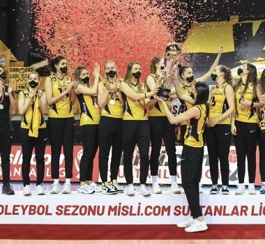 vakifbank-sampiyon-oldu