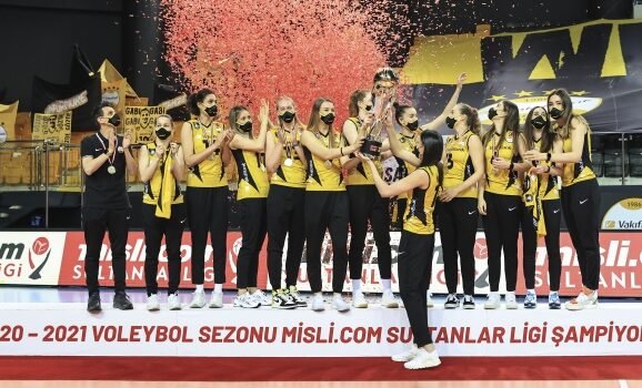 vakifbank-sampiyon-oldu