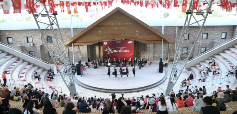 Mamak Yaz Konserlerine Devam Ediyor